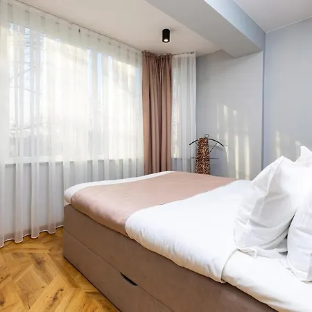 Happy People 2 Bd, By Flat Mаnager