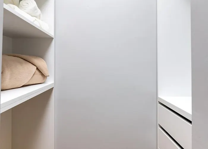 Happy People 2 Bd, By Flat Mаnager Apartamento *