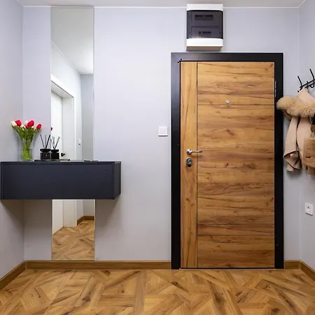 Happy People 2 Bd, By Flat Mаnager *