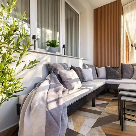 Happy People 2 Bd, By Flat Mаnager Apartment Plovdiv